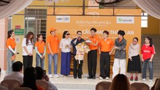 Các thành viên Quỹ Nam Phương, các nghệ sĩ Tiêu Minh Phụng, Đỗ Phú Quí, OgeNus và cộng đồng fan chúc mừng Negav đón tuổi mới đầy ý nghĩa