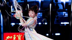 Em Xinh Phương Mỹ Chi và DTAP đem trống cơm, điệu lý miền Bắc, dân ca quan họ Bắc Ninh lên sân khấu quốc tế