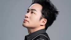 Ca sĩ Tùng Dương và nhóm bạn ủng hộ 1 tỷ đồng cho 5 tỉnh bị bão Bualoi