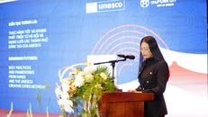 Bà Bạch Liên Hương, Giám đốc Sở Văn hoá và Thể thao Hà Nội phát biểu tại hội nghị. Ảnh: UNESCO 