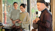 Nghệ nhân Đào Đức Hiếu giao lưu và chia sẻ kiến thức về văn hóa trà với khách tham dự. (Ảnh: BTC)