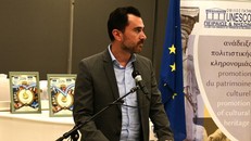 Giáo sư George Manolakos phát biểu tại Athens