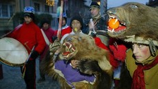 Kỳ lạ phong tục đón năm mới ở các nước trên thế giới