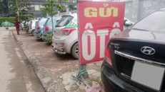 Bãi gửi xe quanh bến Mỹ Đình: Lấn chiếm vỉa hè, thu phí vô tội vạ