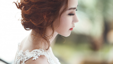 Đêm đầu làm dâu, tôi phải quỳ lạy cả nhà chồng vì sự cố không tưởng