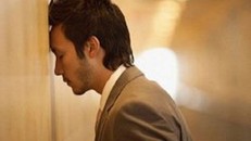 Choáng khi bạn gái thú nhận em ruột chính là…con trai