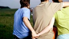 Tâm sự đầy bế tắc của người phụ nữ trót 'bắt cá 2 tay'