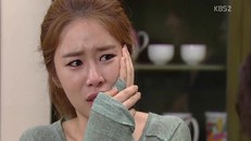 Choáng váng trước cái tát của bố chồng và chồng khi mới làm dâu