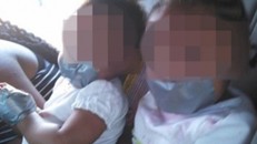 Phẫn nộ mẹ đẻ trói tay và bán con 'hạ giá' 45% trên facebook