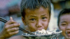 ‘Việt Nam phía bên kia cuộc chiến’ trong cúp ảnh của cựu lính Mỹ