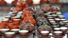 Một cá nhân 'nung đỏ' cổ phiếu Gốm sứ Bát Tràng