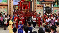 Tưng bừng lễ khai hội vị tổ nghề ca trù Việt Nam