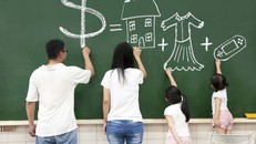 Vợ kiếm tiền giỏi hơn chồng là mang tội to lắm?