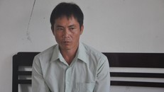 Gã chồng vũ phu tạt axit vào vợ con vì không được ‘quan hệ’