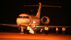 Những cuộc 'ăn chơi bí mật' của tỷ phú thế giới tại Việt Nam