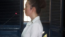 Mẹ để 4 người siết cổ con đến chết vì mê tín