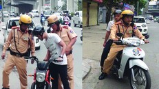 Hỏng xe, nam sinh may mắn được cảnh sát giao thông đưa đi thi