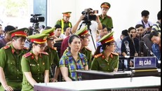 Bị cáo Hàng Thị Hồng Diễm Tại toà - Ảnh: Công an TP.HCM