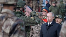 Ông Putin thị sát cuộc tập trận lớn nhất lịch sử hiện đại Nga