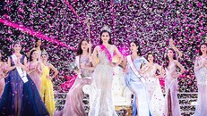 Khoảnh khắc đăng quang xúc động của tân HHVN Trần Tiểu Vy