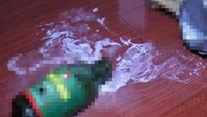 Đôi nam nữ thuê nhà nghỉ uống thuốc cỏ tự tử - Ảnh minh họa