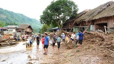 Lào Cai bị thiệt hại nặng nề do mưa lũ trái mùa