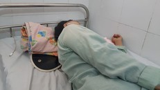 Người phụ nữ suýt chết vì hóc đầu gà trong thực quản