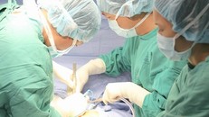 Cứu nam thanh niên nguy kịch vì bị đâm thủng tim