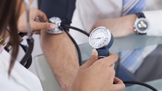 8 cách tự nhiên đẩy lùi cao huyết áp