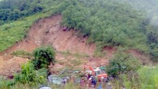 Lở núi khiến 3 người chết ở Khánh Hòa