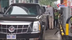 Mật vụ Mỹ tự tay đổ xăng cho 'Quái thú' của Tổng thống Donald Trump