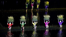 Chuyện đạo diễn Việt Tú và 'đứa con' bị tranh chấp với Tuần Châu