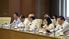 Thủ tướng: Xử lý văn bản 'cài cắm lợi ích', 'không quản được thì trói'