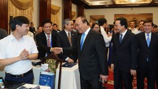 Thủ tướng Nguyễn Xuân Phúc tới dự Diễn đàn Nguồn nhân lực Du lịch Việt Nam tổ chức tại TPHCM ngày 12/4. Ảnh: VGP/Quang Hiếu