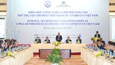 Thủ tướng Nguyễn Xuân Phúc dự Hội nghị Khoa học, Công nghệ và Đổi mới sáng tạo sáng 15/5. Ảnh: VGP/Quang Hiếu