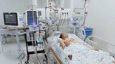 Bất mãn với gia đình, bé trai uống thuốc sâu tự tử