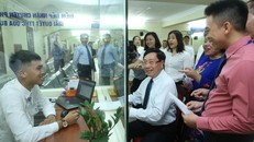 Phó Thủ tướng, Bộ trưởng Bộ Ngoại giao Phạm Bình Minh kiểm tra, thử nghiệm các hoạt động của Bộ phận tiếp nhận hồ sơ và trả kết quả giải quyết thủ tục hành chính một cửa thuộc Cục Lãnh sự. (Ảnh: Lâm Khánh - TTXVN)