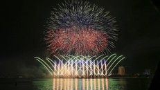 Nhìn lại các màn pháo hoa cực đỉnh ba đêm đầu tiên của DIFF 2019