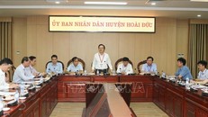 Bộ trưởng Bộ Giáo dục và Đào tạo Phùng Xuân Nhạ phát biểu trong buổi làm việc với ban chỉ đạo thi của thành phố Hà Nội và huyện Hoài Đức. Ảnh: Thanh Tùng/TTXVN