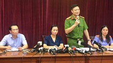 Clip: Họp báo vụ việc bé trai tử vong trên ô tô đưa đón của trường Gateway