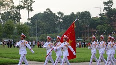 Nghi thức tại Lễ chào cờ sáng 2/9/2019 tại Quảng trường Ba Đình. Ảnh: Lê Phú/Báo Tin tức