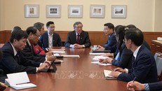 Đồng chí Nguyễn Hòa Bình làm việc với Tòa án Phúc thẩm Hoa Kỳ - Khu vực quận Columbia. Ảnh Đặng Huyền/PV TTXVN tại Mỹ