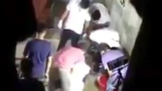 Bỏ ra ngoài sau khi đánh vợ, quay lại vợ đã chết