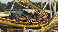 Nhiều nạn nhân văng khỏi tàu lượn cao tốc ở Mexico, 2 người chết