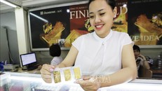 Vàng miếng được bày bán tại Công ty vàng Agribank, 91 Đinh Tiên Hoàng, Hà Nội. Ảnh: Trần Việt/TTXVN