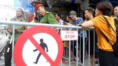 Hà Nội chính thức giải tỏa phố cà phê đường tàu