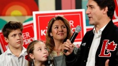 Thủ tướng Canada kêu gọi cử tri ủng hộ để chống lại Donald Trump