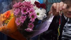 Dân Anh cầu nguyện cho 39 nạn nhân chết trong container