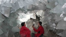 Hang động pha lê lớn nhất thế giới nằm ở đâu?