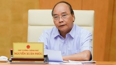 Thủ tướng Nguyễn Xuân Phúc phát biểu tại cuộc họp - Ảnh: VGP/Quang Hiếu